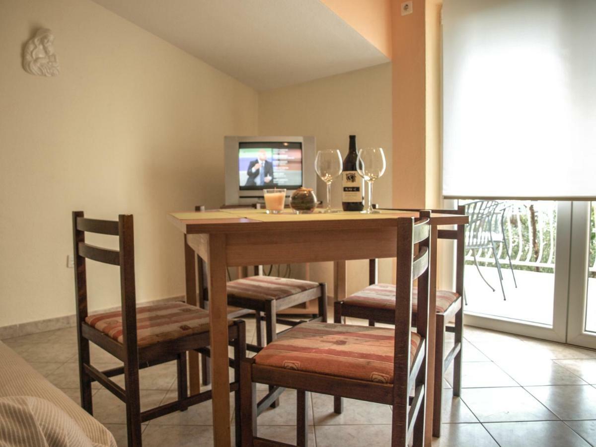 Apartment Pletikosic Каштела Экстерьер фото